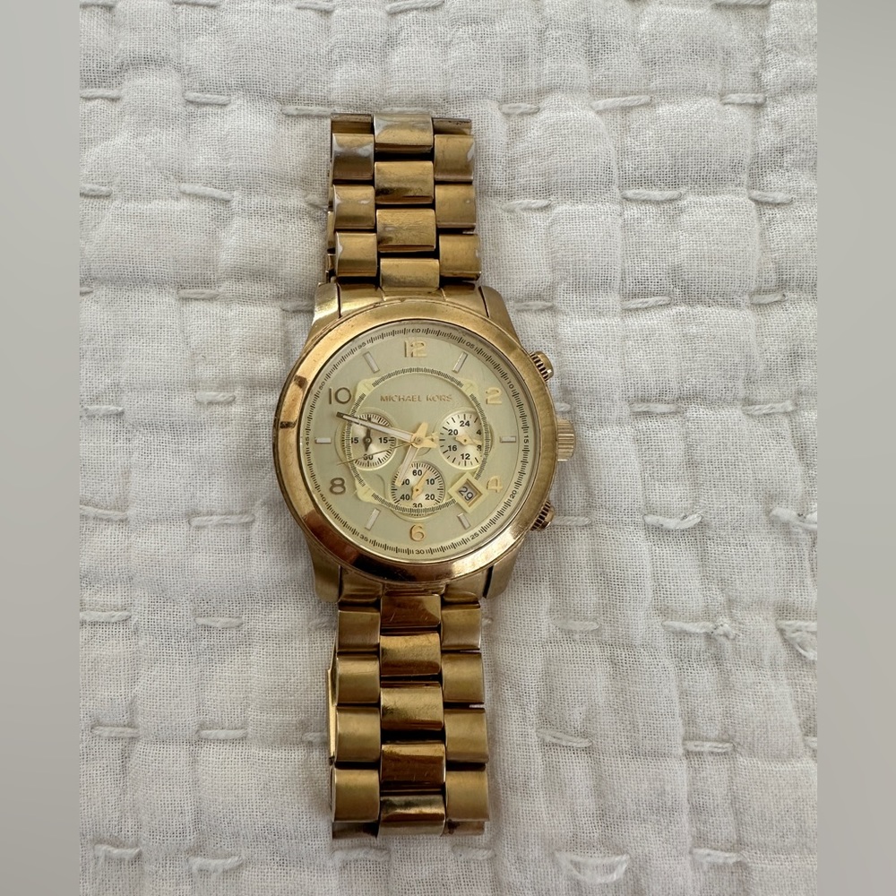 Michael Kors Oversized Runway Gold-Tone Watch